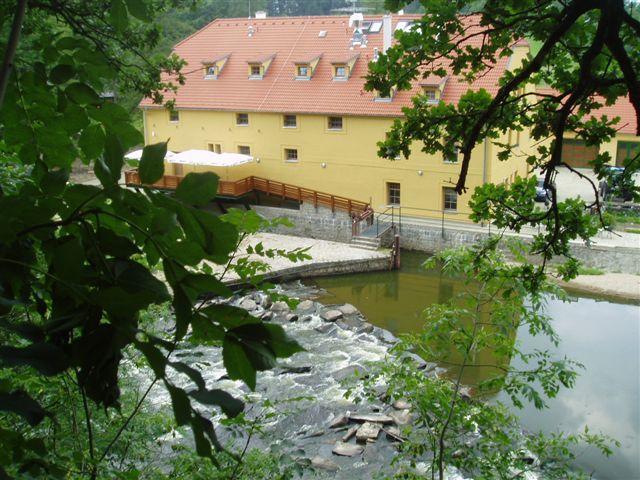 Penzion Dobre Casy Jindrichuv Hradec Exterior photo